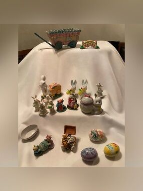 Large Spring Easter Lot (18 pieces) Adorable and in EUC!! Beautiful Vintage